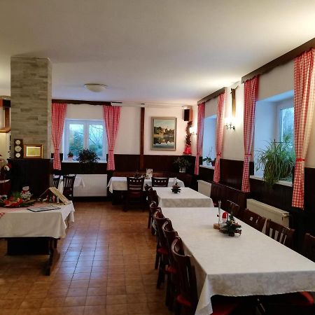 Guesthouse Arnika Fuzine Bagian luar foto
