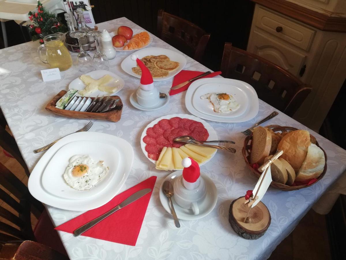 Guesthouse Arnika Fuzine Bagian luar foto